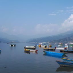 Pokhara i okolice, miasto z widokiem na Annapurnę
