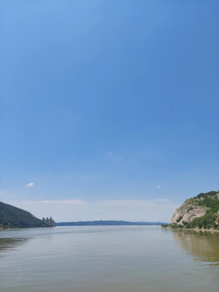 Kolorowe zdjęcie Dunaju